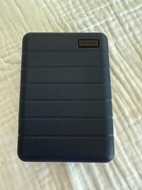 NEW AWAY x Sunday Riley United Polaris Amenities Kit